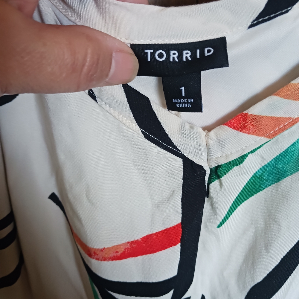 torrid Cream Tropical Leaf Print Maxi Dress - Picture 2 of 7